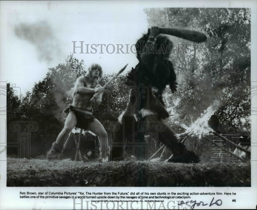 1983 Press Photo Reb Brown in Yor the Hunter from the Future- Historic Images