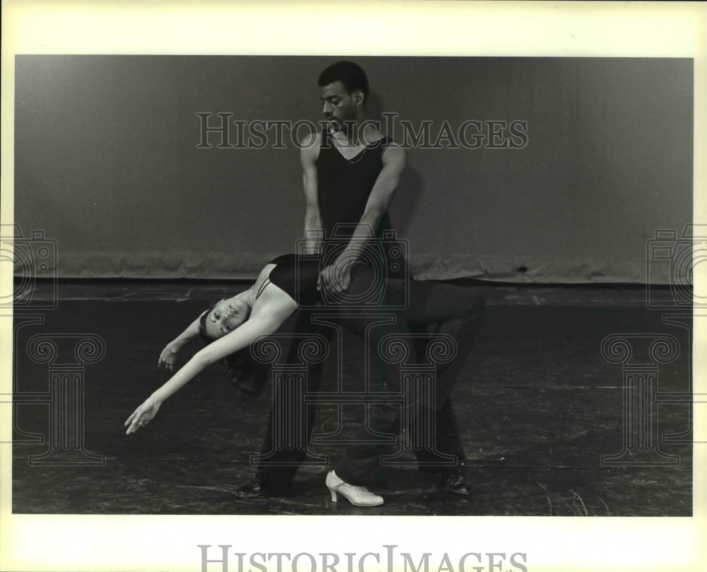 1981 Press Photo Steven Hood &amp;Laura Brunetti of Baldwin Wallace College- Historic Images