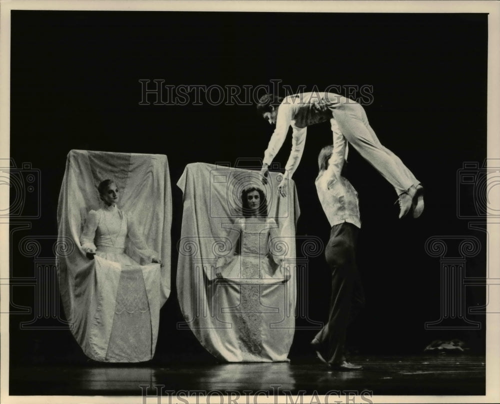 Press Photo Pandora Roberson Jane Startzman S. Heinzerling in Untitled- Historic Images