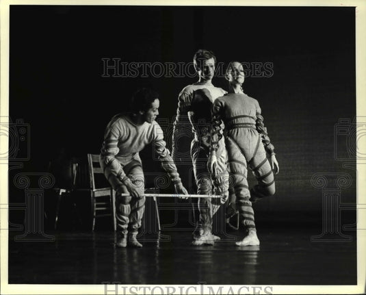 1982 Press Photo Debra Force Christopher Stygar Sheridan Heyns In Signals- Historic Images