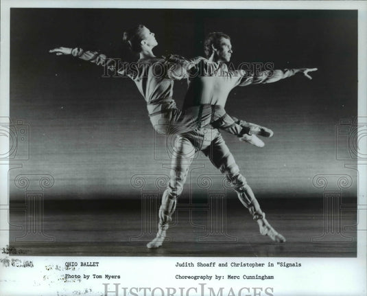 1984 Press Photo Judith Shoaff Christopher In Signals Ohio Ballet- Historic Images
