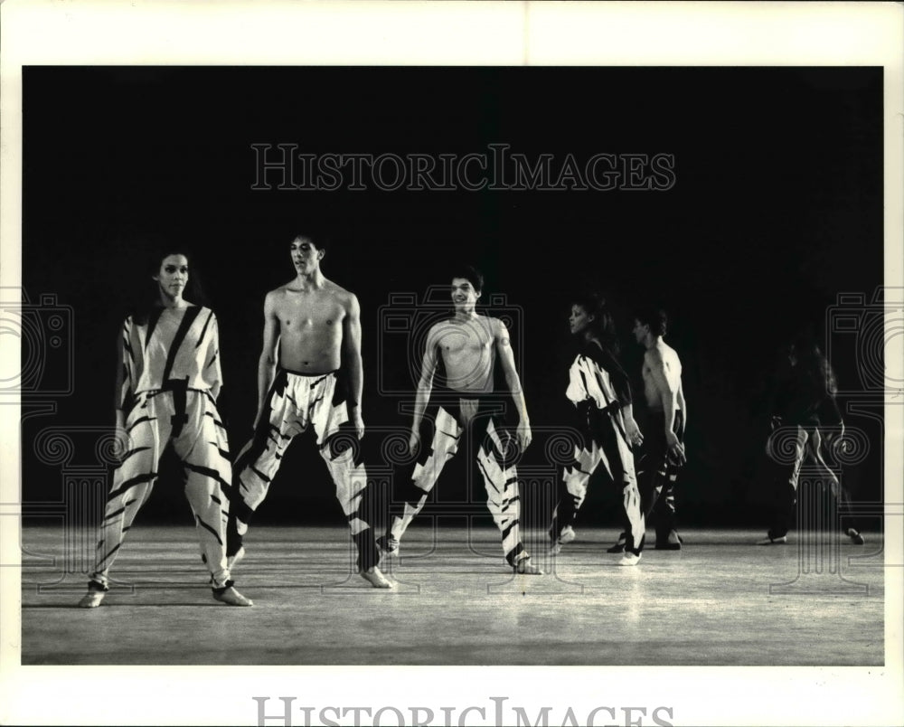 1986 Press Photo Cleveland Ballet Performing Escargot - cvp29192- Historic Images