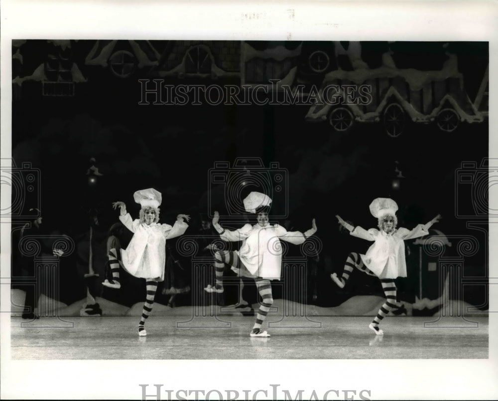 1988 Press Photo Cleveland Ballet Performing The Gift - cvp29195- Historic Images