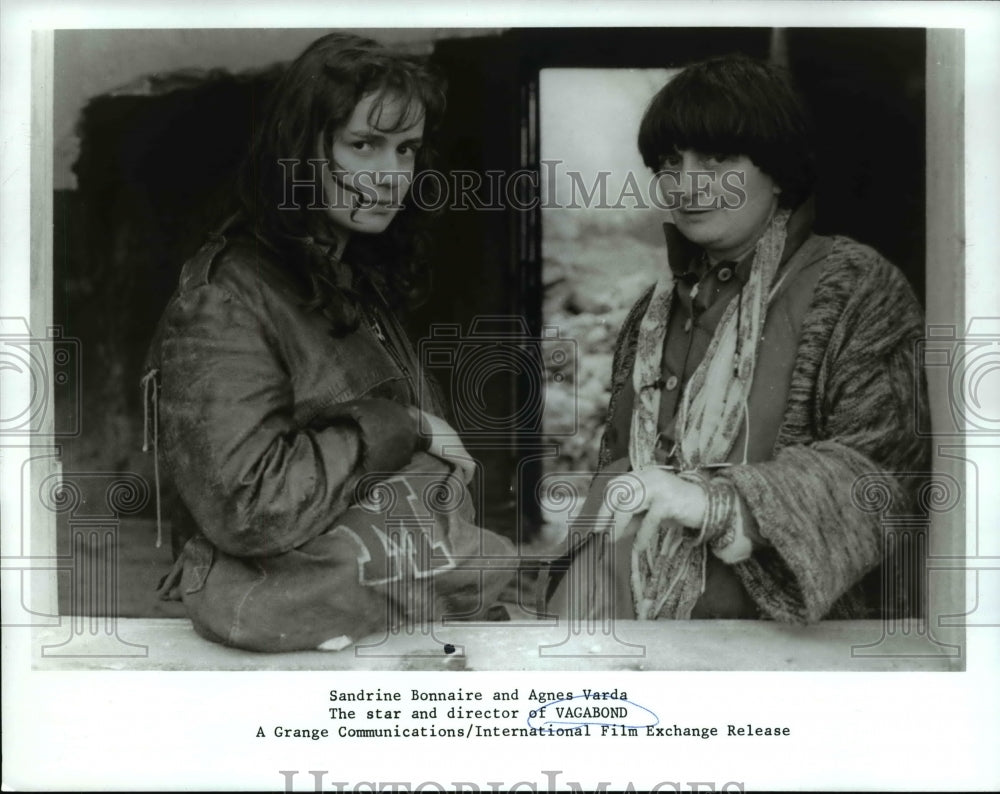 1987 Press Photo Sandrine Bonnaire &amp; Agnes Verda in Vagabond- Historic Images