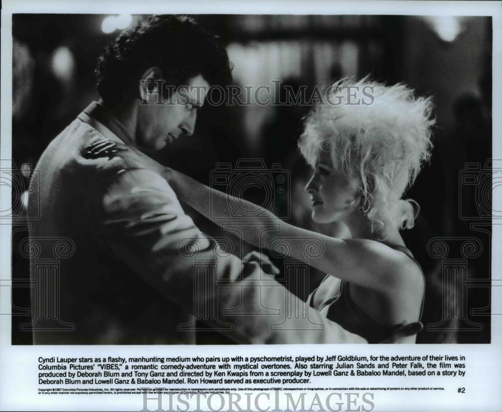 1988 Press Photo Cyndi Lauper Jeff Goldblum In The Movie Vibes- Historic Images