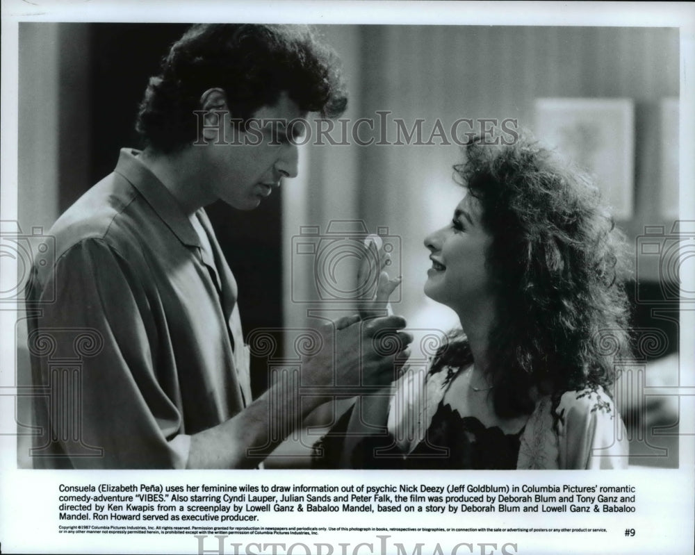 1988 Press Photo Elizabeth Pena Jeff Goldblum In Vibes- Historic Images