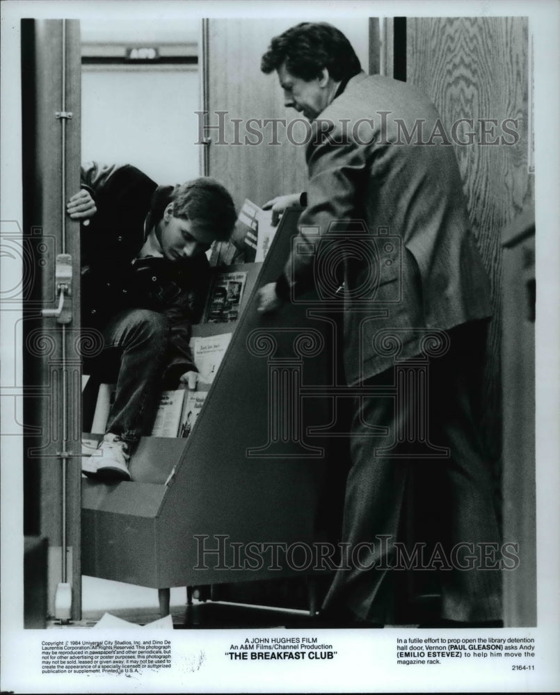 1985 Press Photo Paul Gleason and Emilio Estevez star in The Breakfast Club- Historic Images