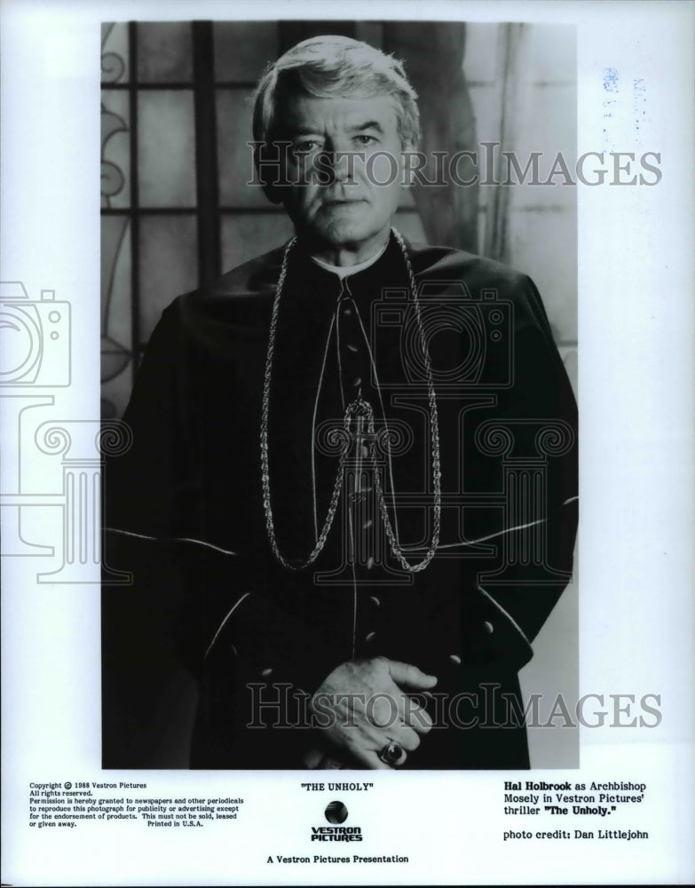 1988 Press Photo Hal Hollbrook in &quot;The Unholy&quot;- Historic Images