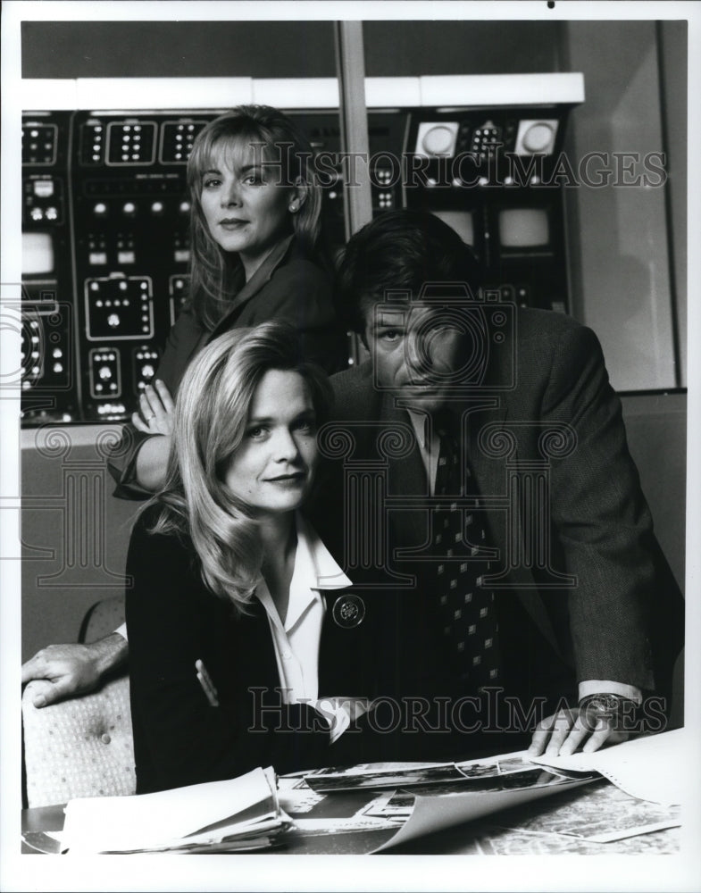 Press Photo Harry Hamlin Kim Cattrall Lindsay Frost in Tom Clancy&#39;s OP Center- Historic Images