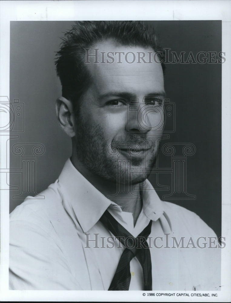 1986 Press Photo Bruce Willis stars as David Addison in Moonlighting - cvp32449- Historic Images