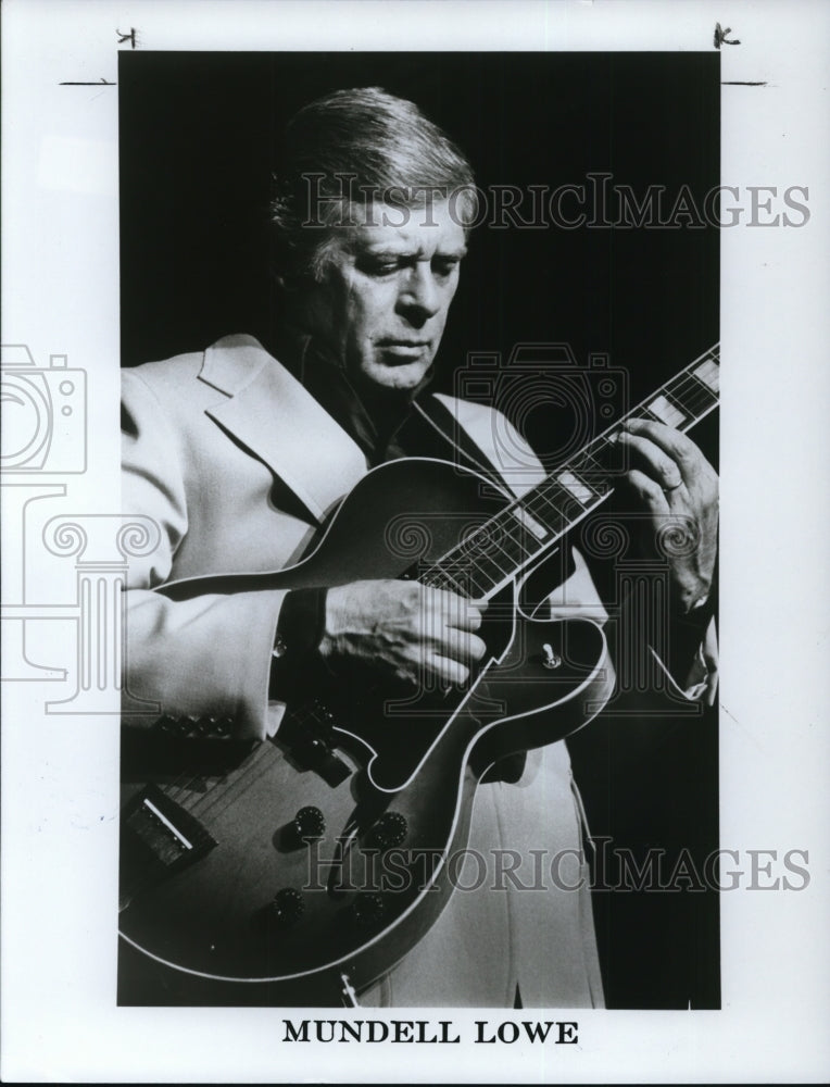 1984 Press Photo Mundel Lowe American Jazz Guitarist Composer Conductor - 374- Historic Images