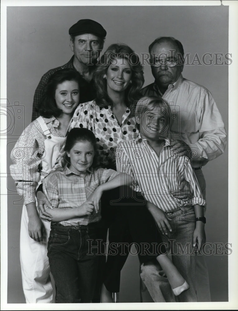 1986 Press Photo Wilford Brimley Deidre Hall Shannen Doherty Keri Houlihan- Historic Images