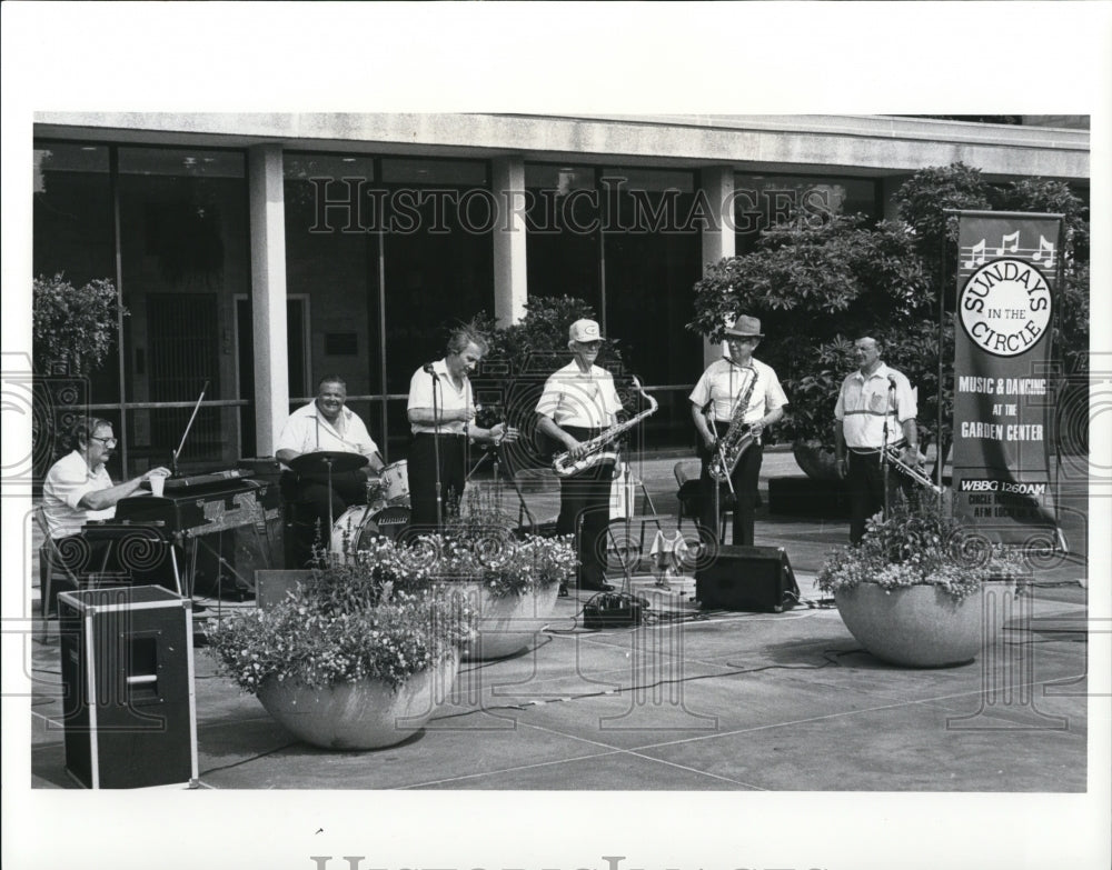 1987 Press Photo Lou Sivilo Sextet performs at the Garden Center - cvp32761- Historic Images