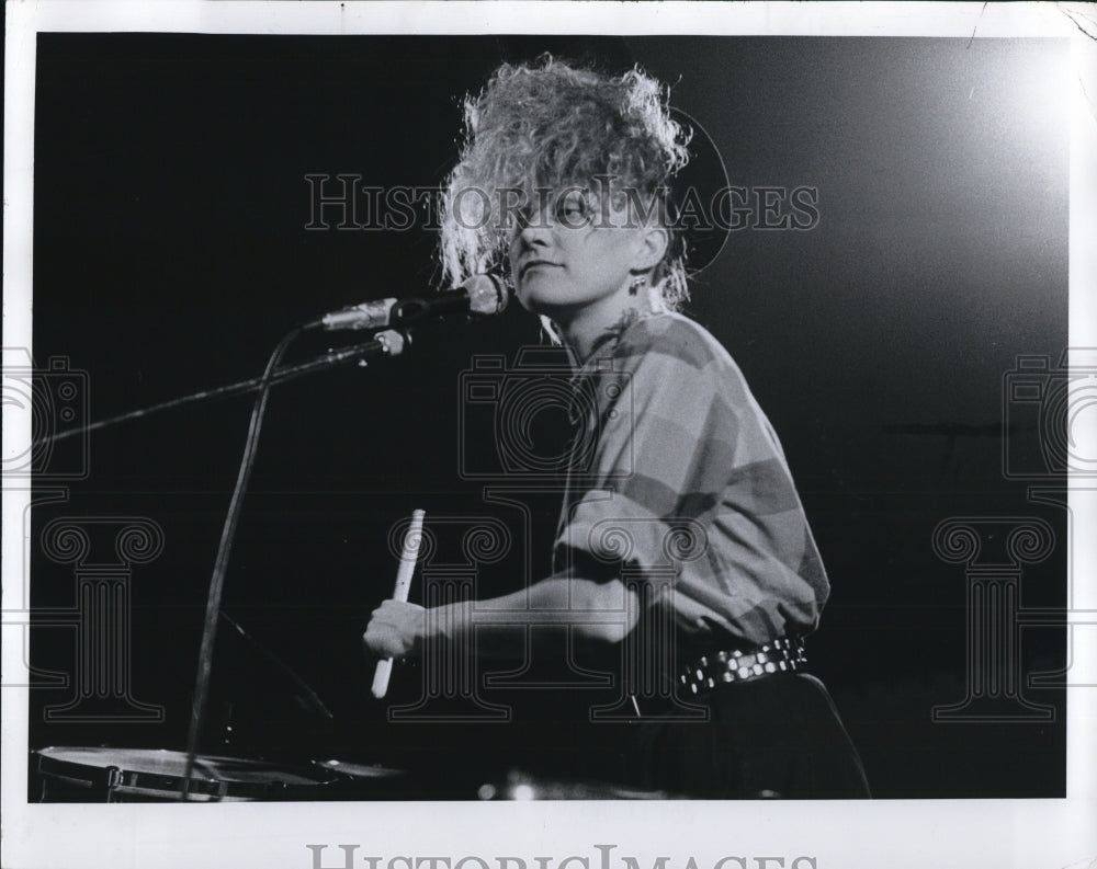 1985 Press Photo Alannah Currie of the Thompson Twins in concert - cvp32784- Historic Images