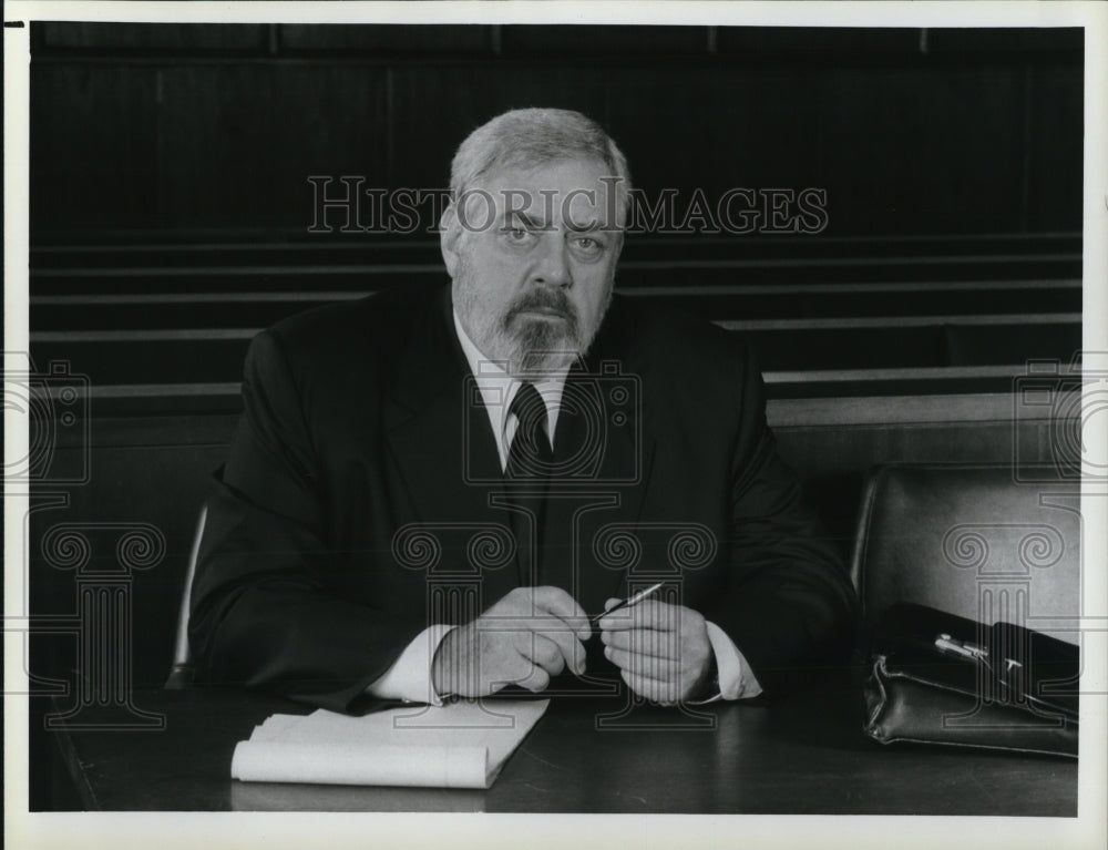 1985 Press Photo Raymond Burr stars in Perry Mason Returns - cvp32824- Historic Images
