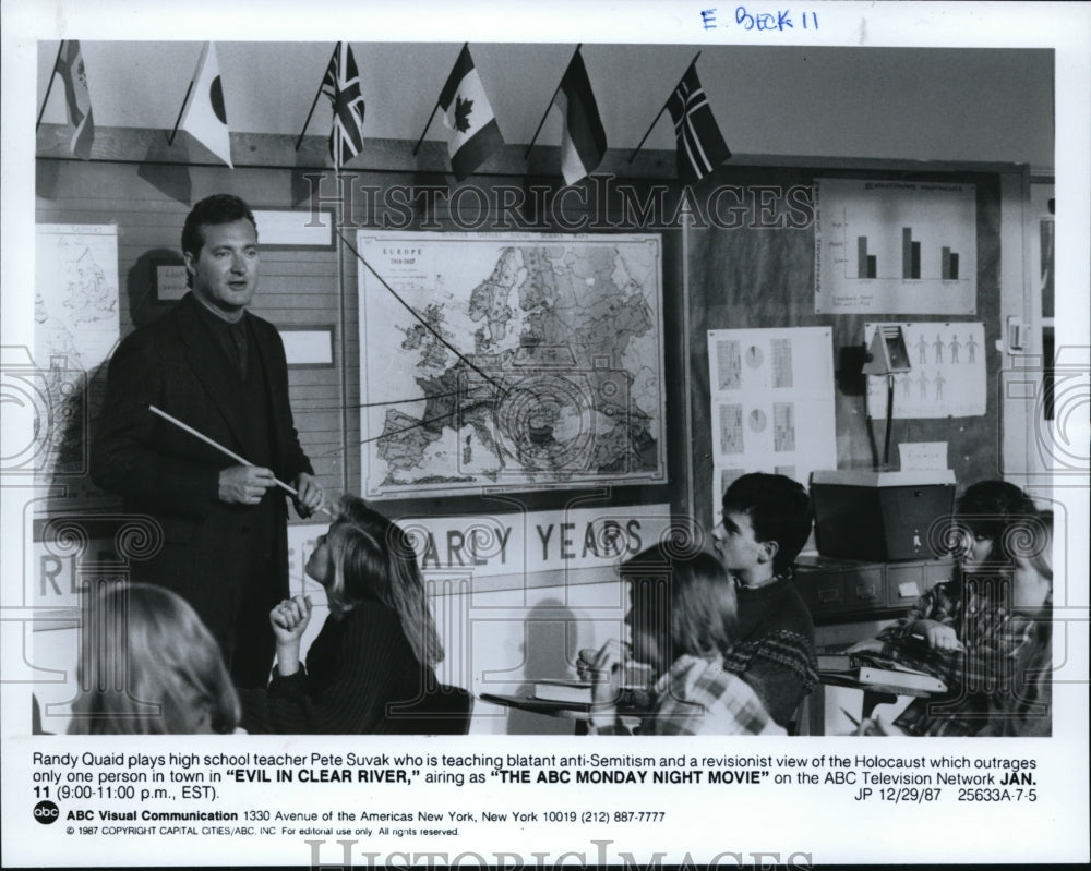 1987 Press Photo Randy Quaid in Evil in Clear River - cvp33451- Historic Images