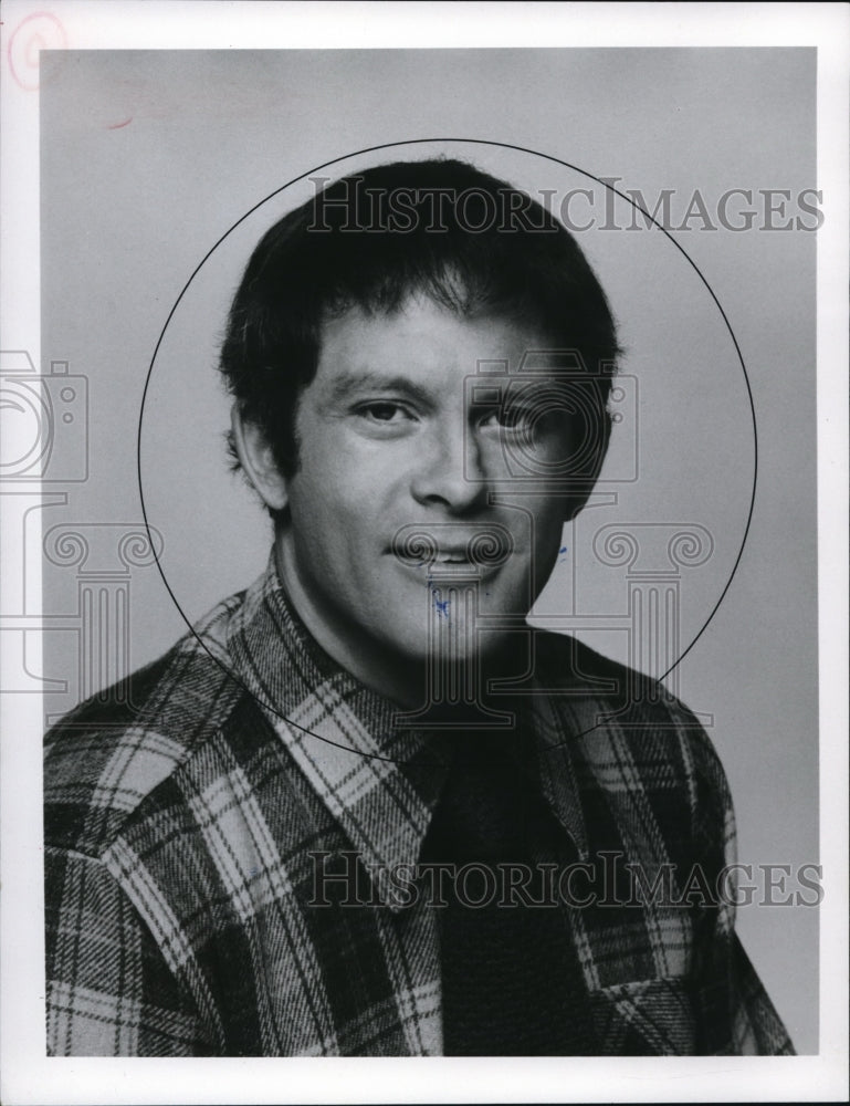 Press Photo Max Gain in Barney Miller - cvp34139- Historic Images