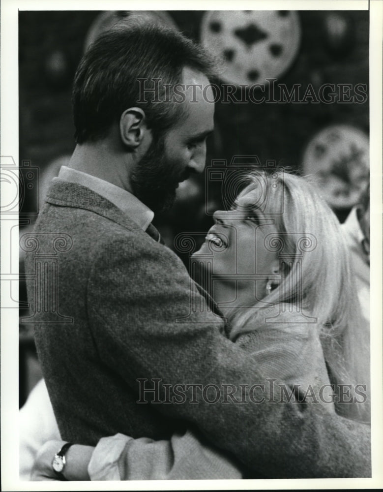 1987 Press Photo Michael gross Meredith Baxter Birney In Family Ties - cvp34334- Historic Images
