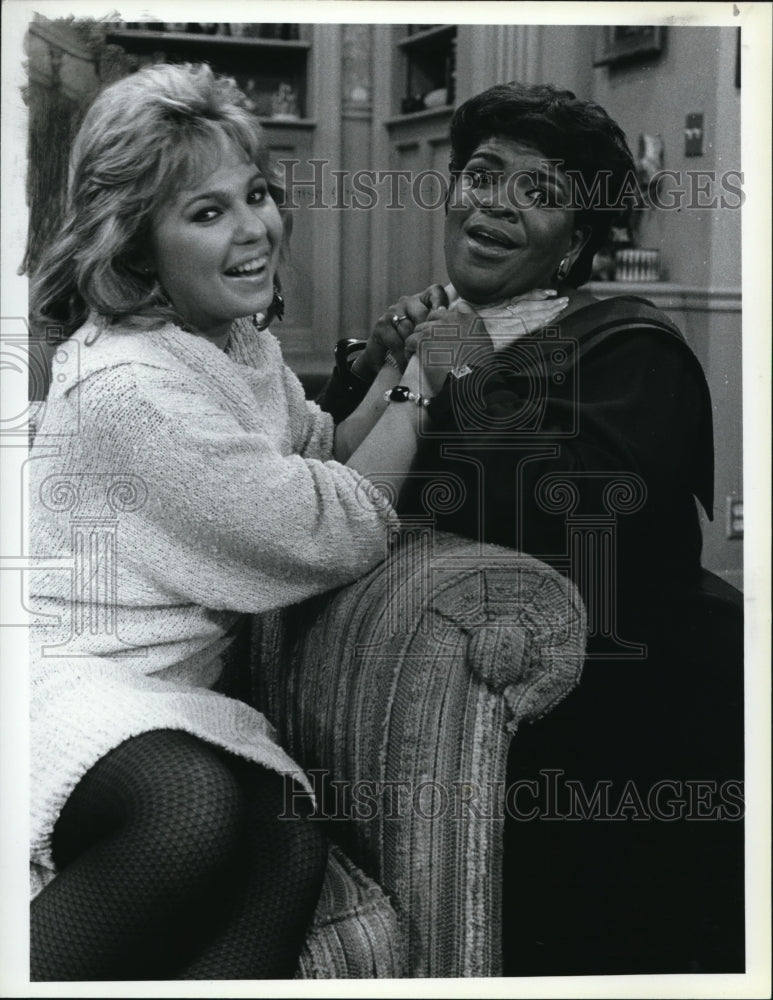 1984 Press Photo Kari Michaelson &amp; Nell Carter on Gimme A Break - cvp34545- Historic Images