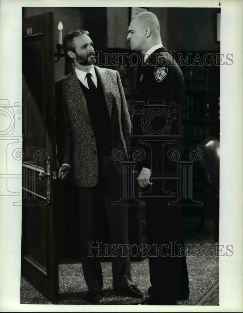 1987 Press Photo Michael Gross and Richard Moll in Night Court - cvp34865- Historic Images