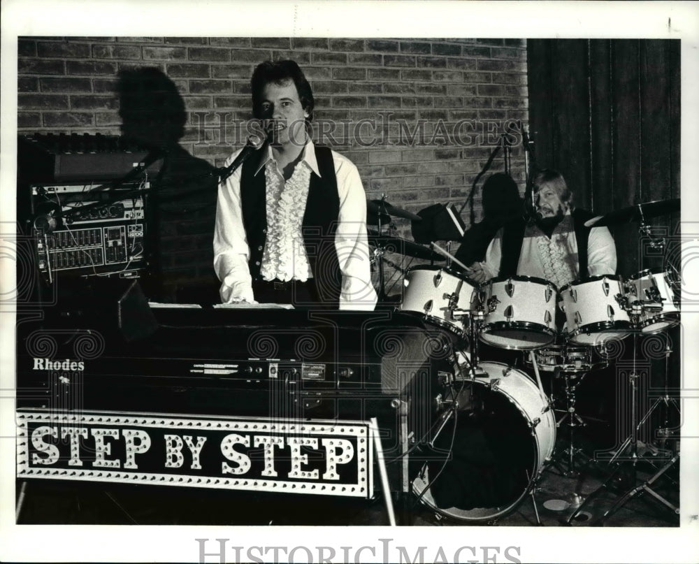 1987 Press Photo Dan Kiss and Wayne Pampus of Step By Step - cvp35621- Historic Images