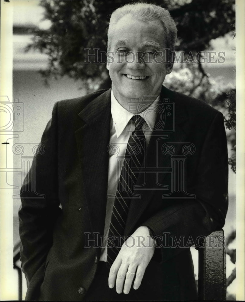 1985 Press Photo Kenneth McMillan in Our Family Honor - cvp35827- Historic Images