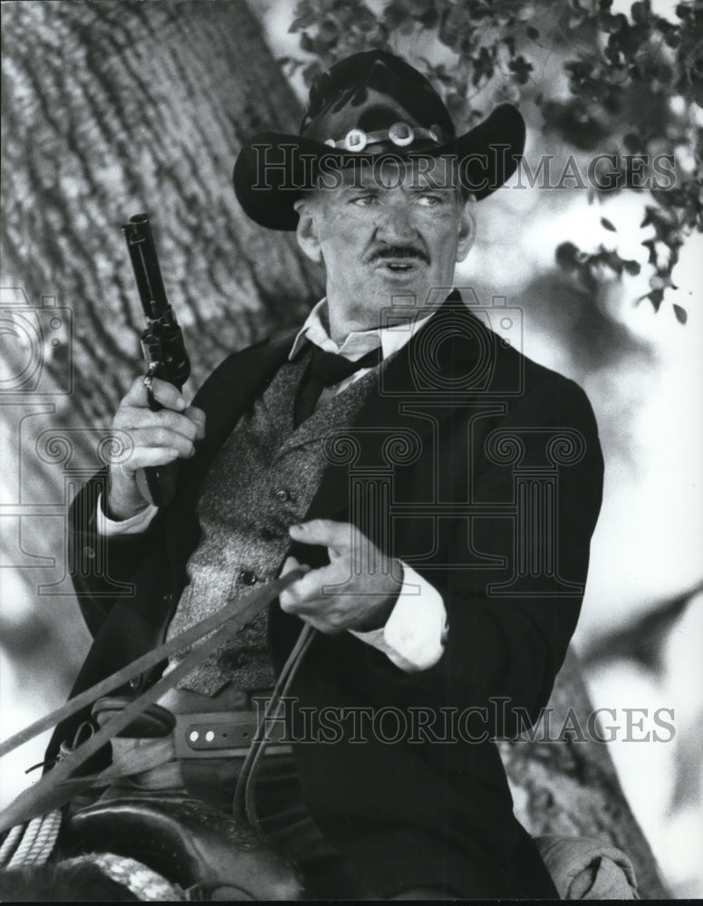 1986 Press Photo Rod Taylor in &quot;Outlaws&quot; - cvp36144- Historic Images