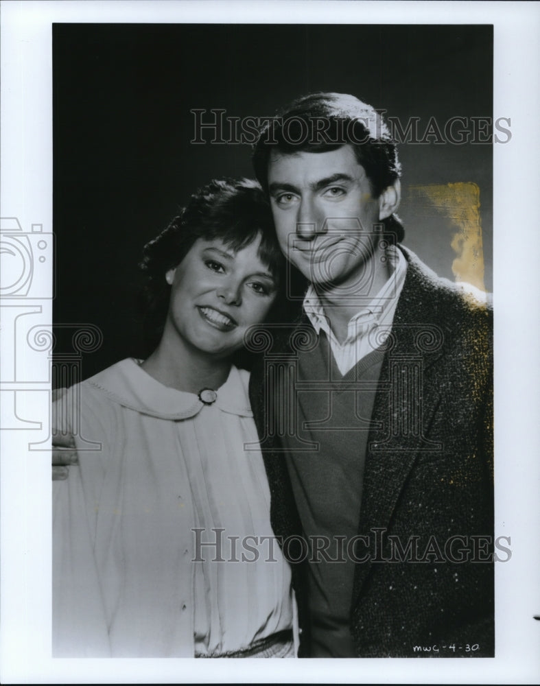 Press Photo Amanda Bearse and David Garrison in Married...With Children from- Historic Images