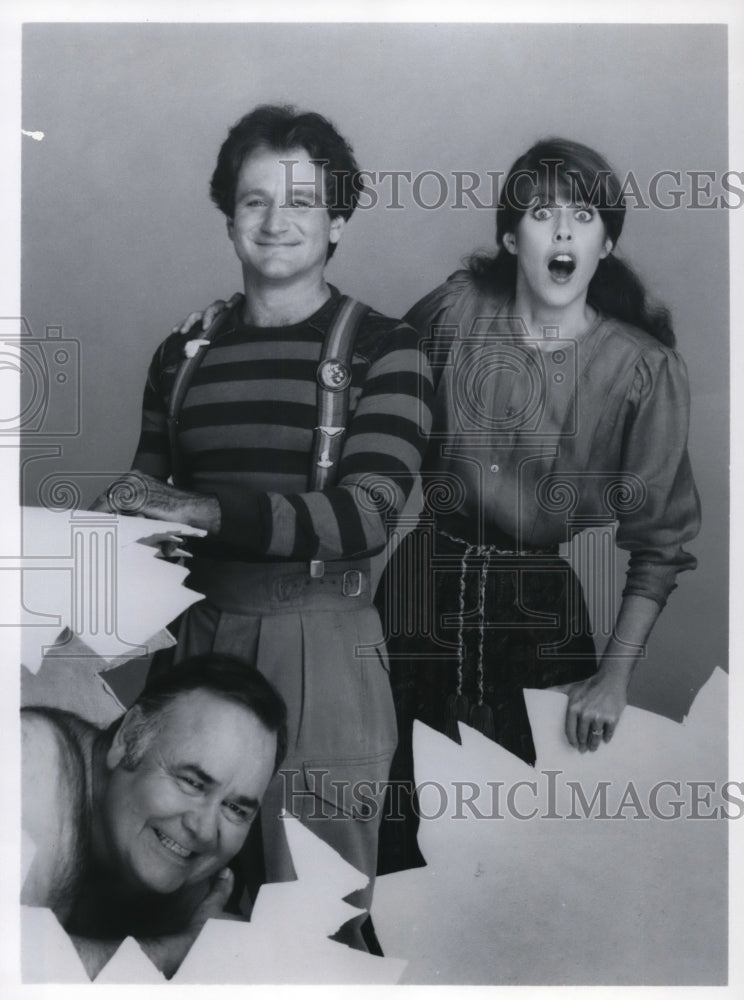 1981 Press Photo Jonathan Winters Robin Williams and Pam Dawber on Mork & Mindy- Historic Images