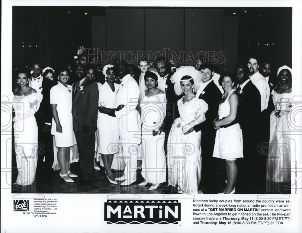 Press Photo 19 couples to be married on the set of Fox's Martin - cvp36267- Historic Images