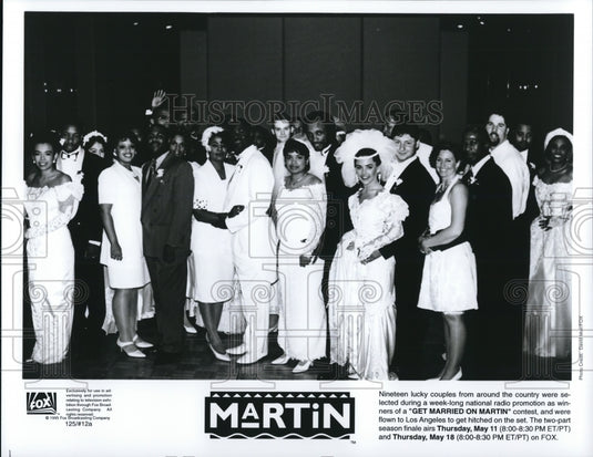 Press Photo 19 couples to be married on the set of Fox's Martin - cvp36267- Historic Images