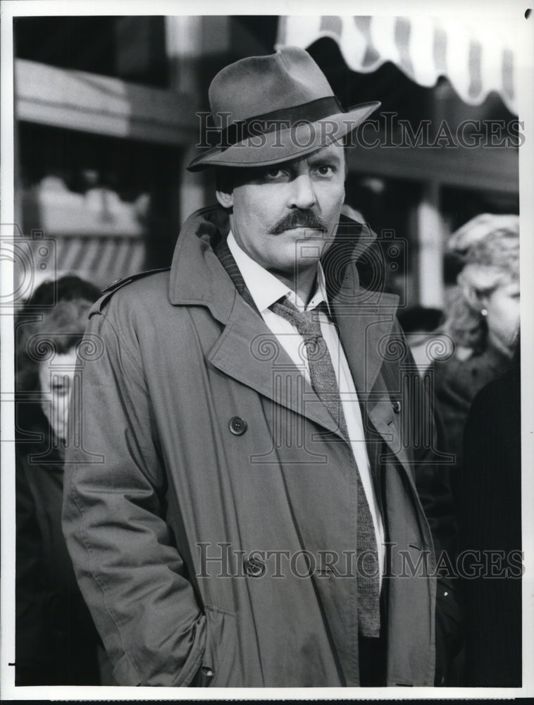 1986 Press Photo Stacy Keach stars in The Return of Mike Hammer - cvp36455- Historic Images