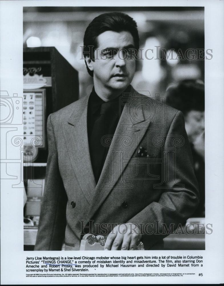 1989 Press Photo Joe Mantegna stars as Jerry in Things Change - cvp37759- Historic Images