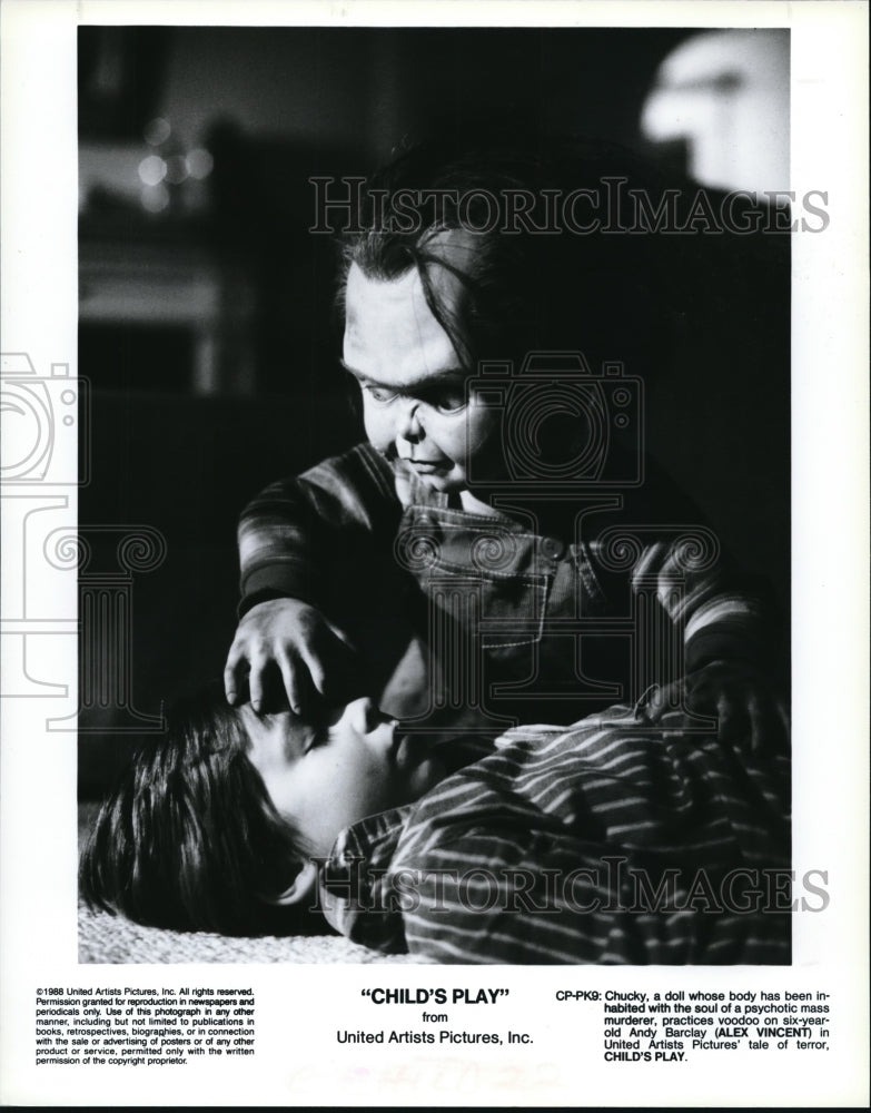 1989 Press Photo Alex Vincent as Andy Barclay and Chucky in Child&#39;s Play- Historic Images