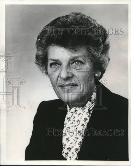 1981 Press Photo Flora Lewis Journalist New York Times News Service - cvp38172- Historic Images