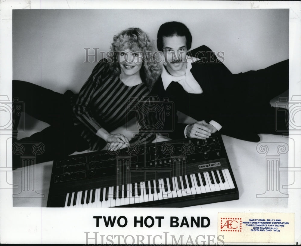 1983 Press Photo Two Hot Band - cvp38822- Historic Images