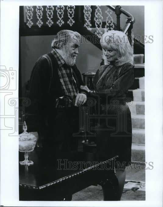 1986 Press Photo Jack Elam & Loni Anderson on Easy Street - cvp40324- Historic Images