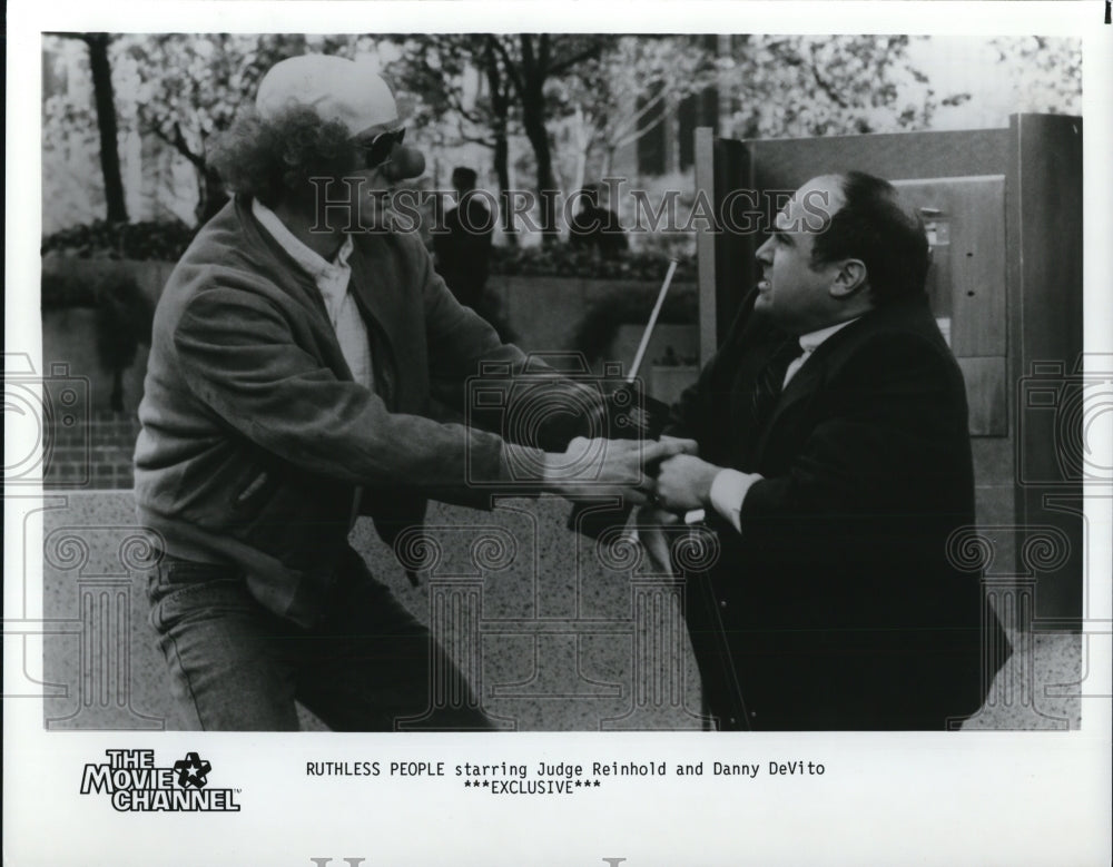 1987 Press Photo Judge Reinhold &amp; Danny DeVito in Ruthless People - cvp40456- Historic Images