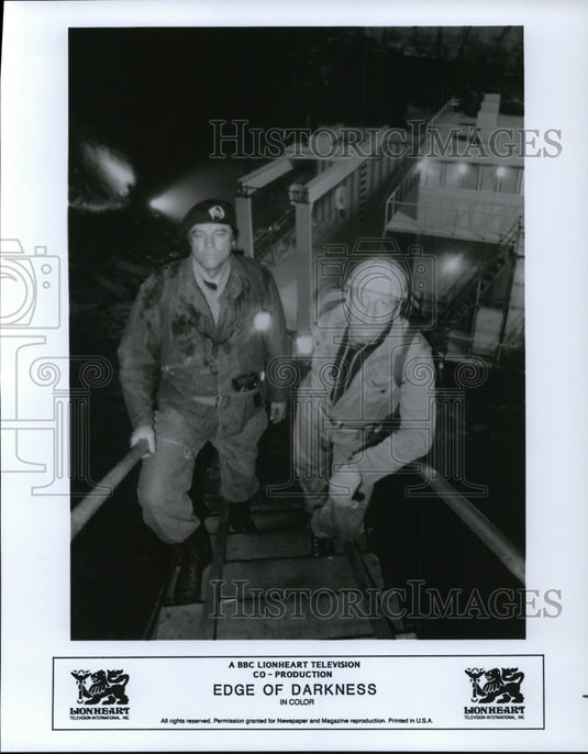1982 Press Photo Scene from Edge of Darkness - cvp40563- Historic Images