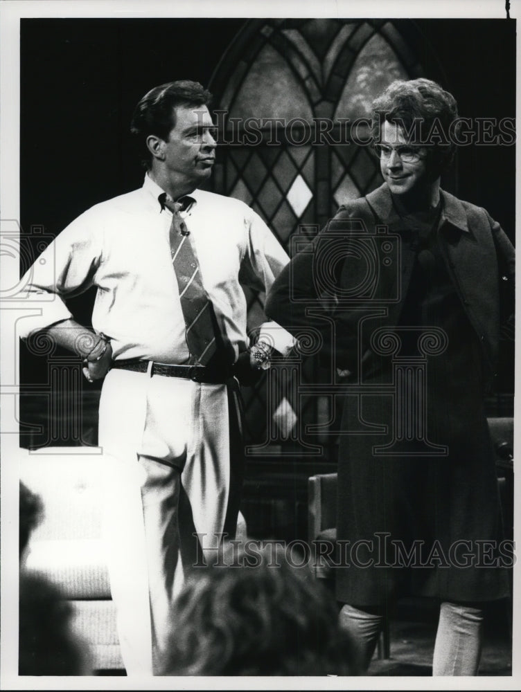 1989 Press Photo Morton Downey Jr. and Dana Carvey on Saturday Night Live- Historic Images