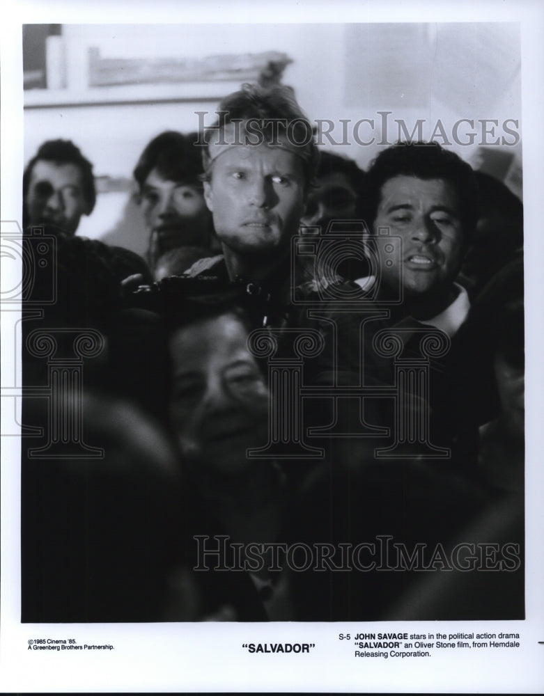 1987 Press Photo John Savage stars in Salvador action drama movie film- Historic Images
