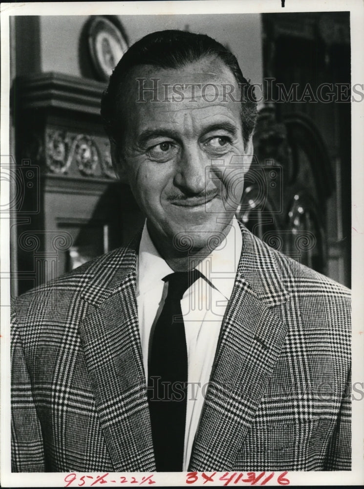 1988 Press Photo David Niven in Scotland Yard - cvp41336- Historic Images