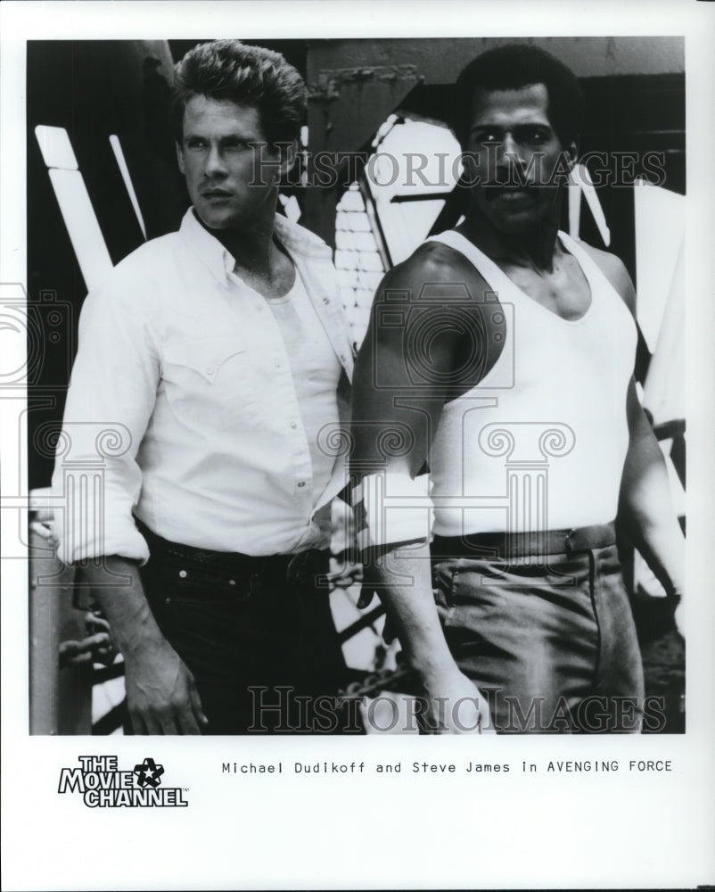 1986 Press Photo Michael Dudikoff &amp; Steve James in Avenging Force - cvp44382- Historic Images