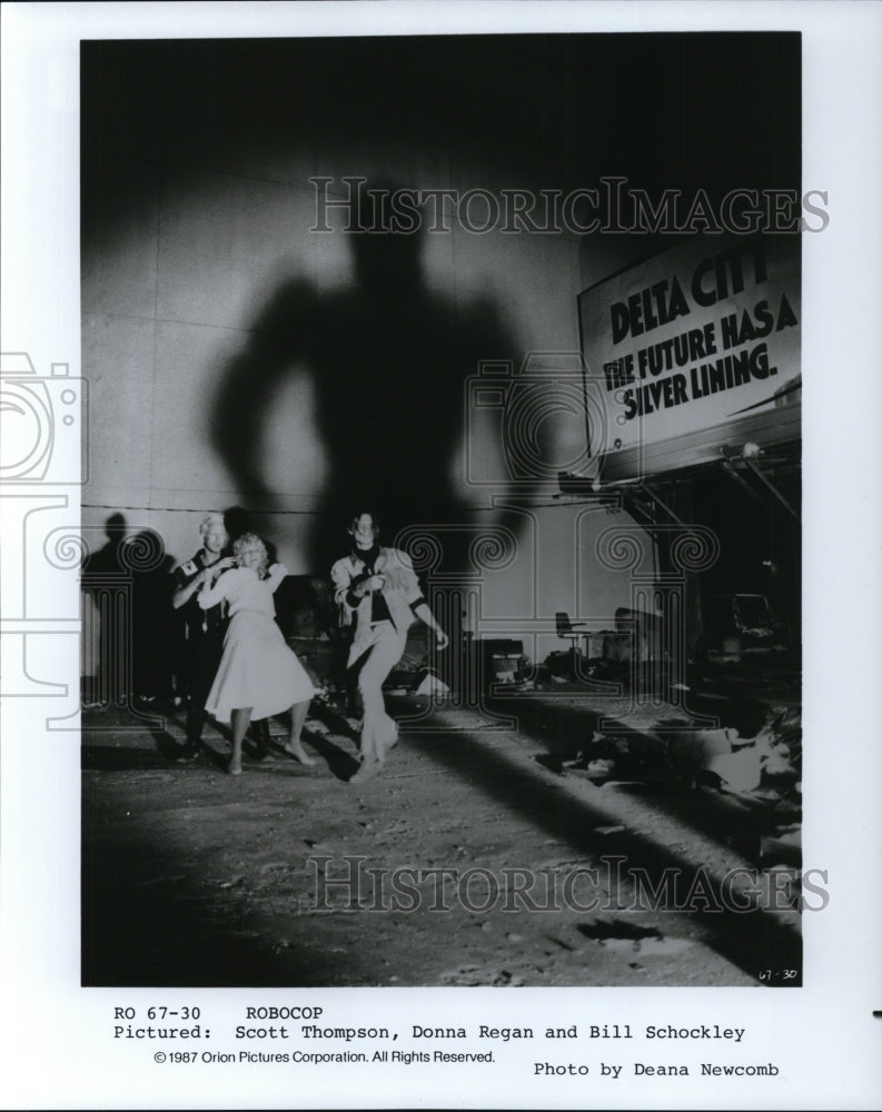 1987 Press Photo Scott Thompson Donna Regan Bill Schockley in Robocop- Historic Images