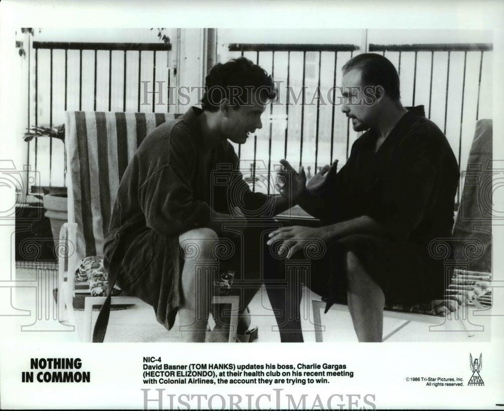 1986 Press Photo Hector Elizondo &amp; Tom Hanks in Nothing In Common - cvp44785- Historic Images