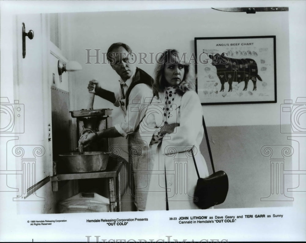 1989 Press Photo John Lithgow and Teri Garr in Out Cold - cvp45059- Historic Images