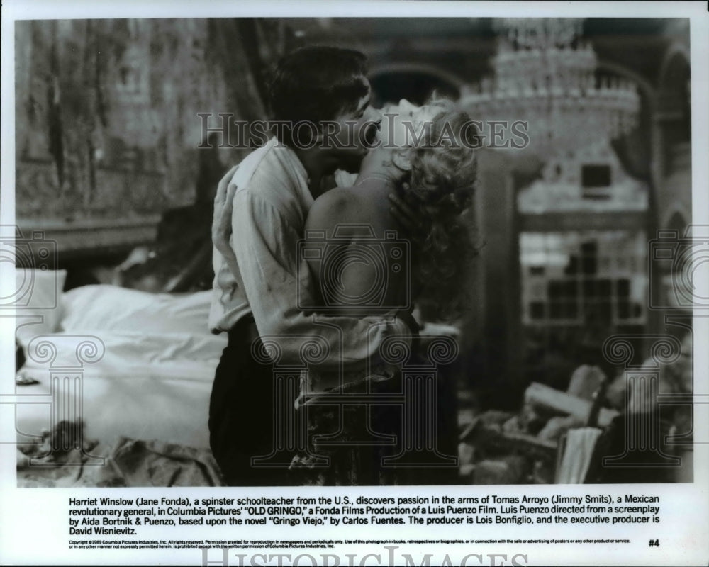 1989 Press Photo Jane Fonda and Jimmy Smits in Old Gringo - cvp45111- Historic Images