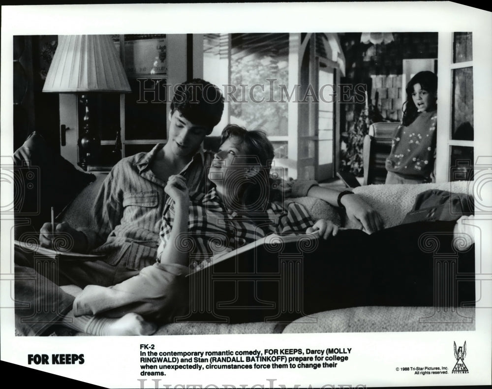 1988 Press Photo Molly Ringwald and Randall Batinkoff star in For Keeps- Historic Images