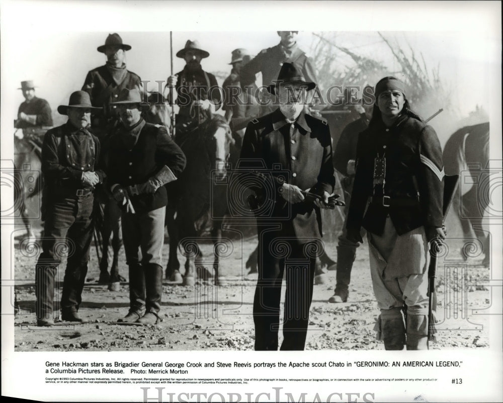 1994 Press Photo Gene Hackman &amp; Steve Reevis in Geronimo: An American Legend- Historic Images