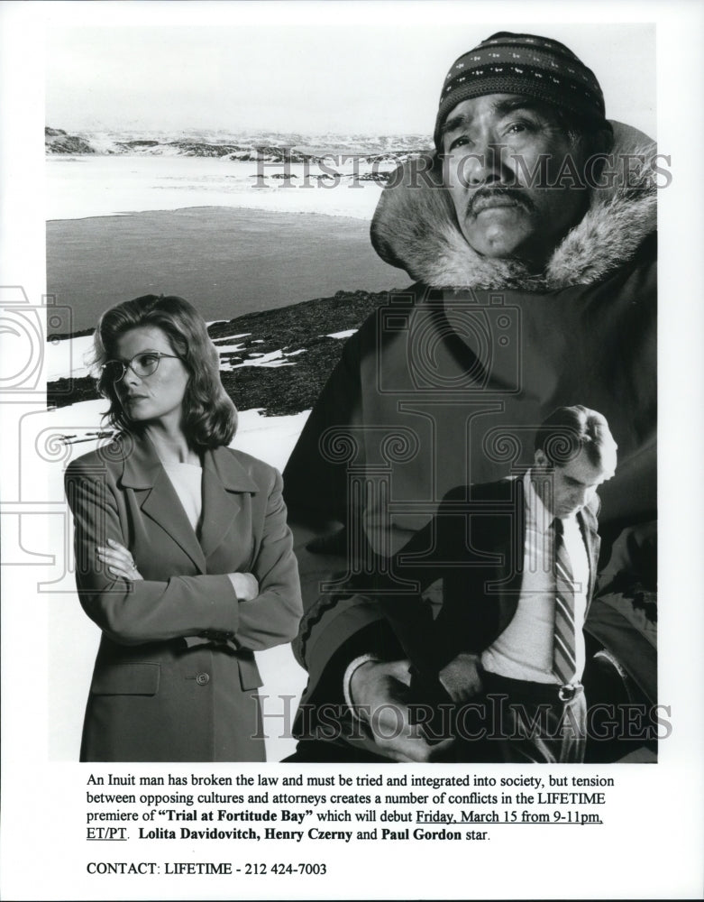 Press Photo Lolita Davidovitch Henry Czerny Paul Gordon Trial Fortitude Bay- Historic Images